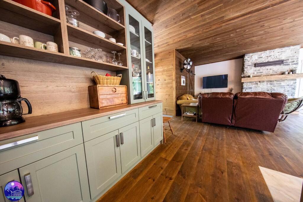 Chalet Deschamps- Spa- Chien Accepte- Nature- Estrie Mansonville Exterior photo
